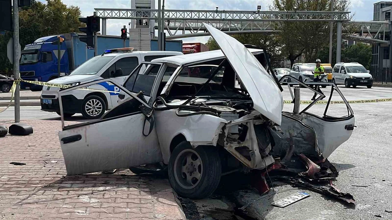 KONYA'DA EYLÜL AYINDA POLİS BÖLGESİNDE BİN 861 TRAFİK KAZASI MEYDANA GELDİ. KAZALARDA 3 KİŞİ...