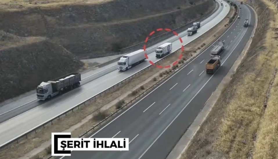 GAZİANTEP'TE JANDARMA EKİPLERİNCE SON BİR AYDA OTOYOLDA YAPILAN TRAFİK DENETİMLERİNDE 903 ARACA...