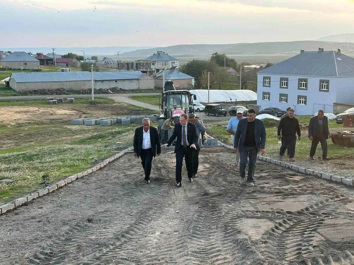 Bulanık'ta KÖYDES altyapı yatırımları yerinde incelendi 3