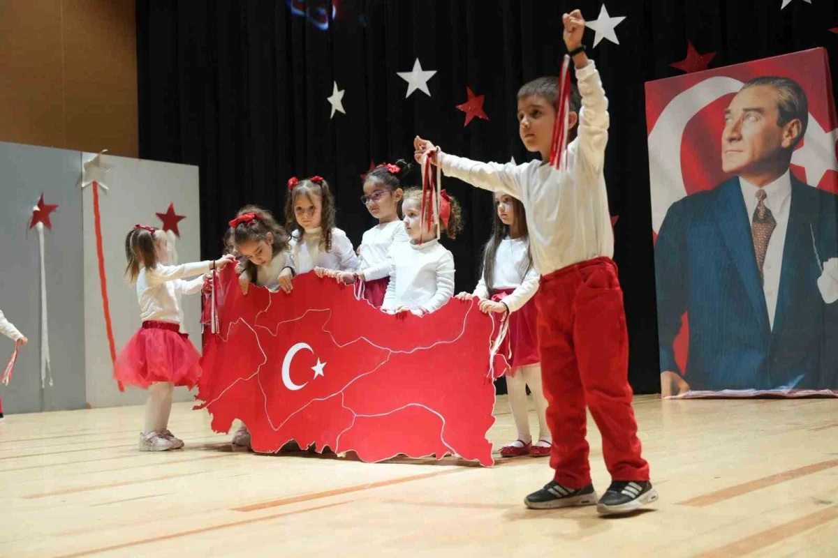 Turgutlu'da minik öğrencilerden Cumhuriyet Bayramı'na özel kutlama 4