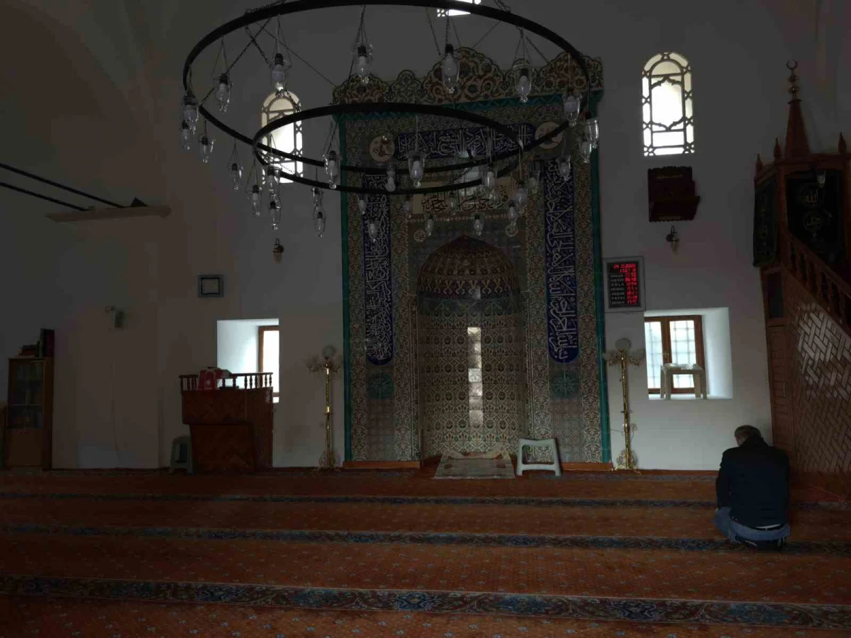 Simav'daki 235 yıllık Nasuhağa Camii zamana ve depremlere direniyor 4
