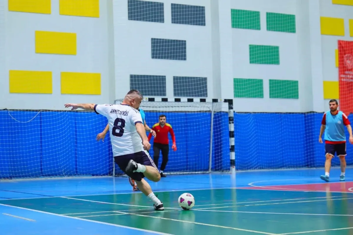 Denizli'de Kamu Spor Oyunları şampiyonları kupalarını aldı 5