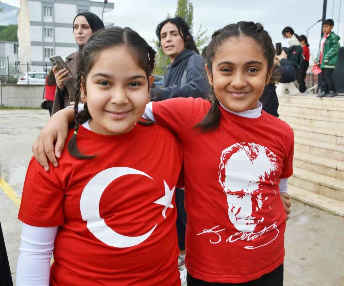 Manisa'daki okullarda Cumhuriyet'in 103. yıl dönümü kutlandı 3