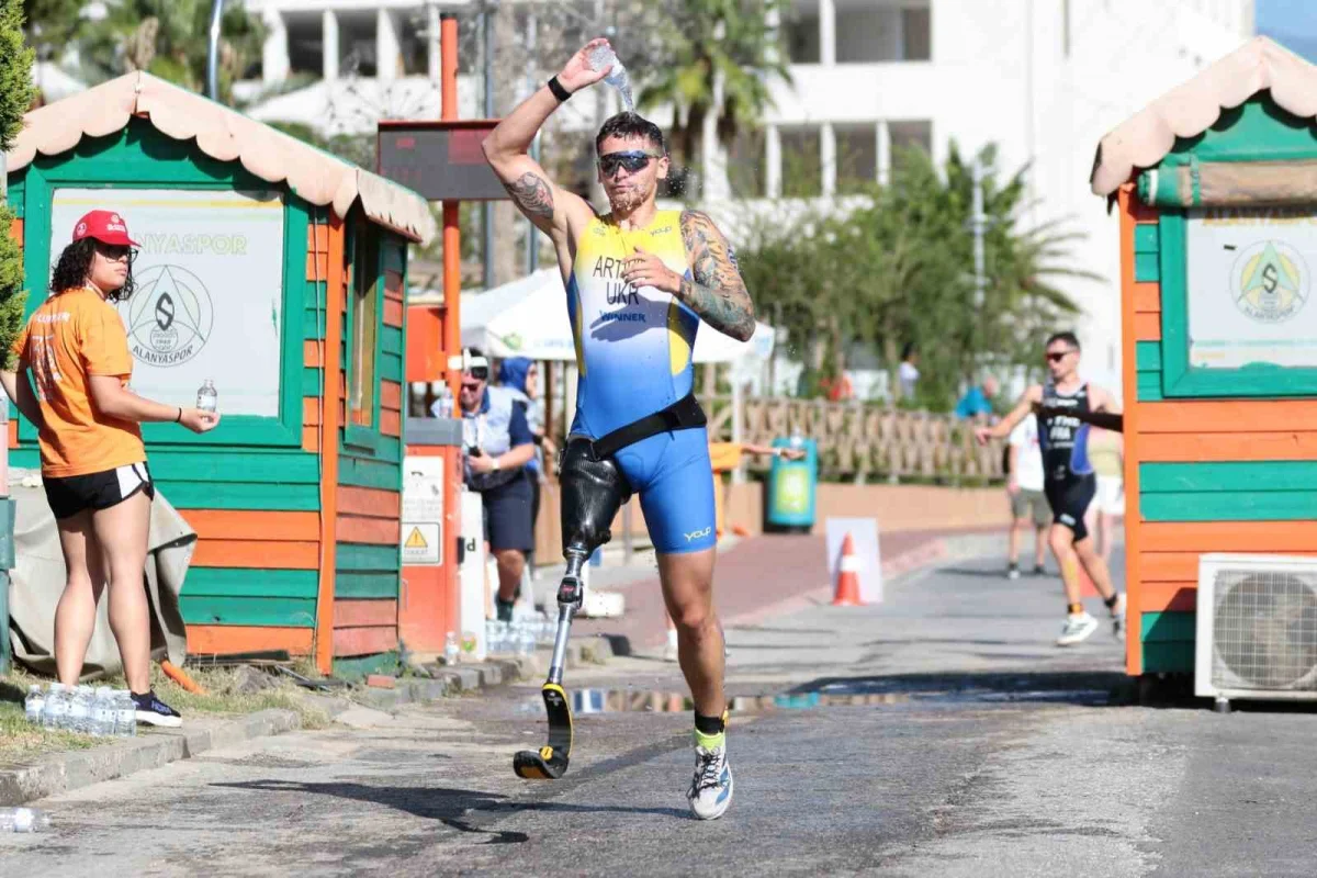 Alanya'da 35. Uluslararası Triatlon heyecanı sona erdi 1