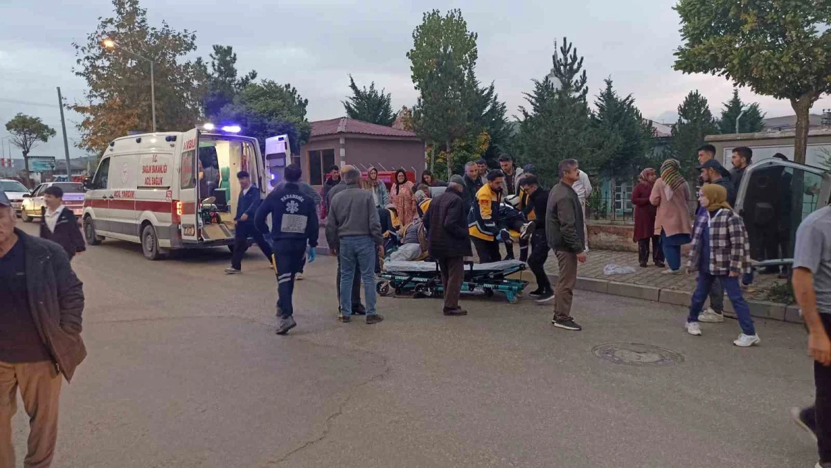 Samsun Havza'da iki otomobil çarpıştı: 4 yaralı 4