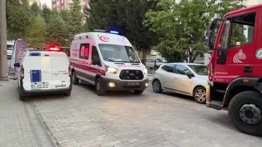 Edirne'de apartman dairesinin mutfağında çıkan yangın korkuttu