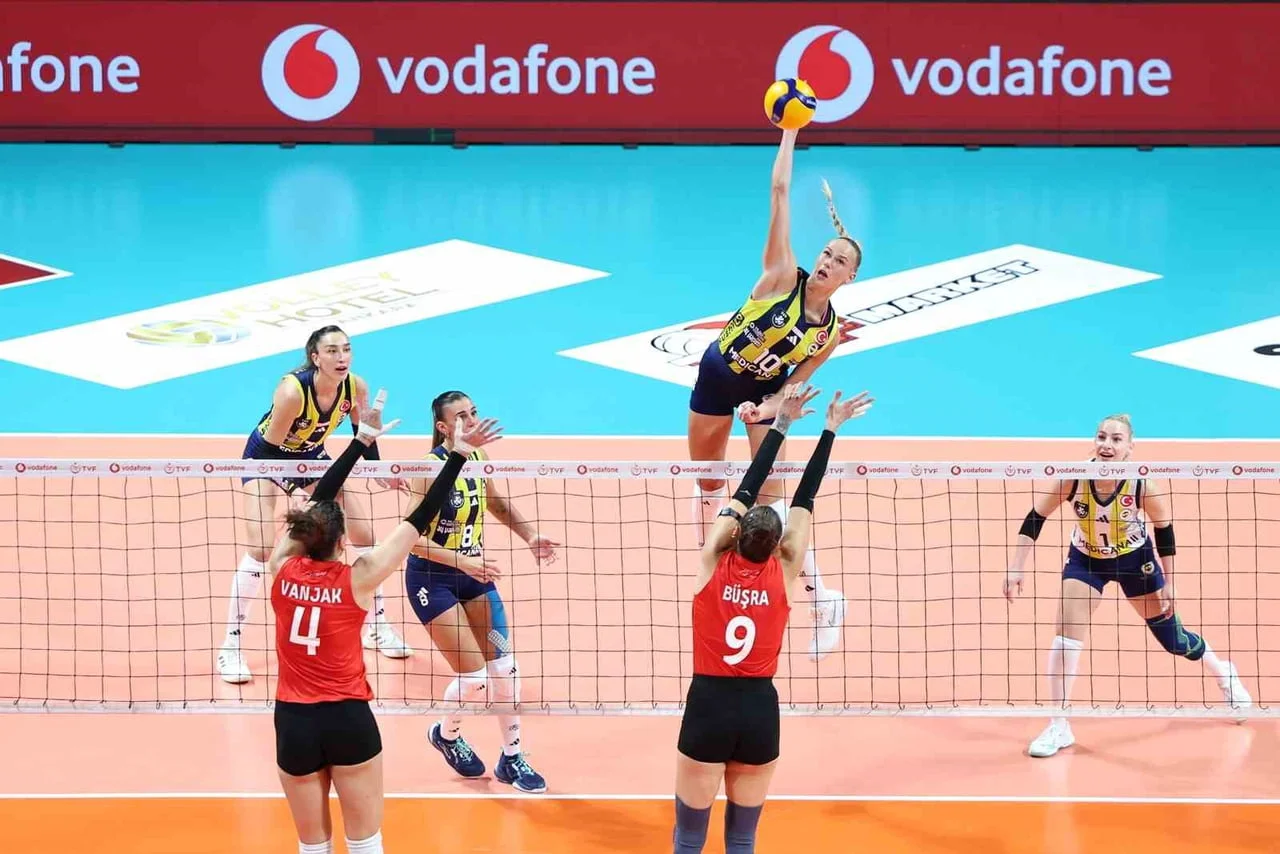 VODAFONE SULTANLAR LİGİ - FENERBAHÇE MEDİCANA-MANİSA BÜYÜKŞEHİR BELEDİYE SPOR