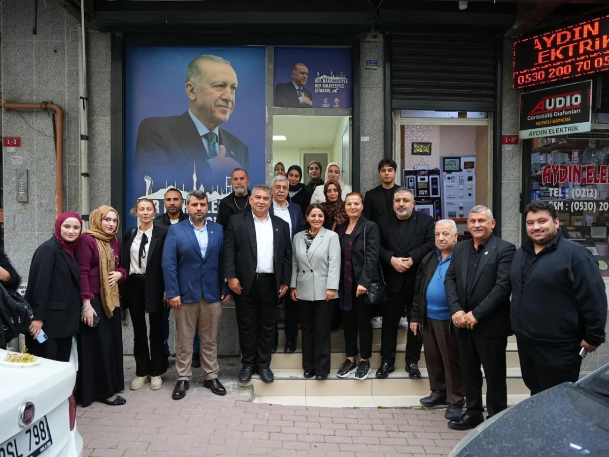 AK Parti İstanbul milletvekilleri üç ilçede sahadaydı: Selden etkilenen Ayazağa da ziyaret edildi 3