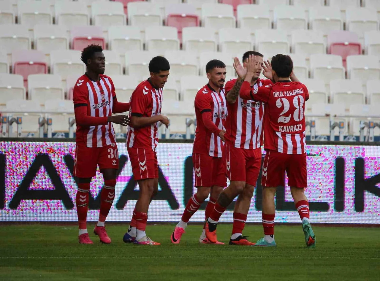 TRENDYOL 1. LİG'İN 9. HAFTASINDA SİVASSPOR, EVİNDE PENDİKSPOR’U 4-1 MAĞLUP ETTİ.