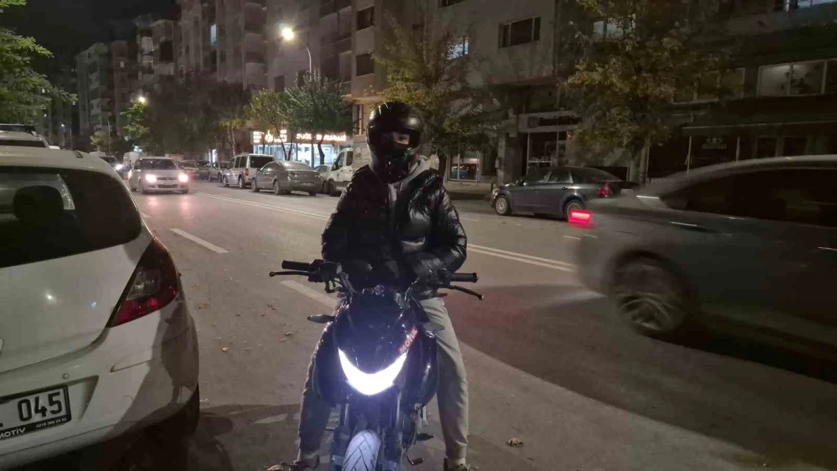 Eskişehir'de trafikte tartıştığı motosikletlinin üzerine yürüdü 3