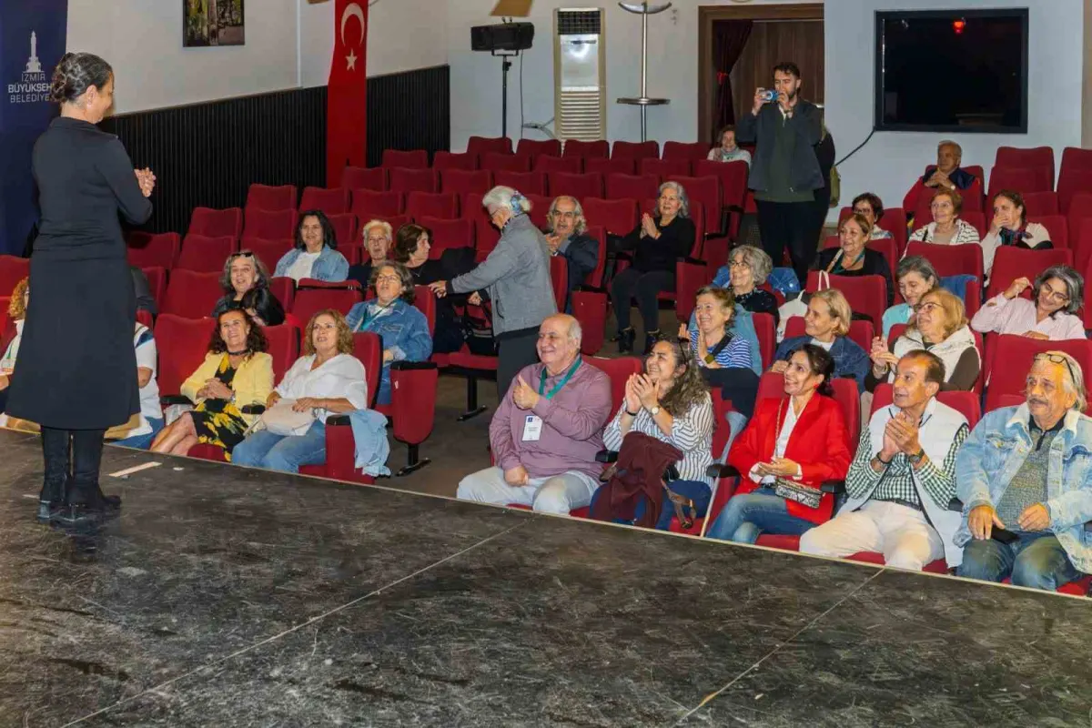 İzmir'de 3'üncü Yaş Üniversitesi'nde son dönem zili çaldı: 154 öğrenci kep atmaya hazırlanıyor 2