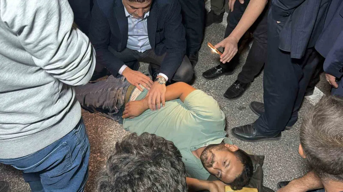 Adıyaman'da kaza yapan yayaya ilk müdahale Vali Küçük ve Milletvekili Şan'dan 1