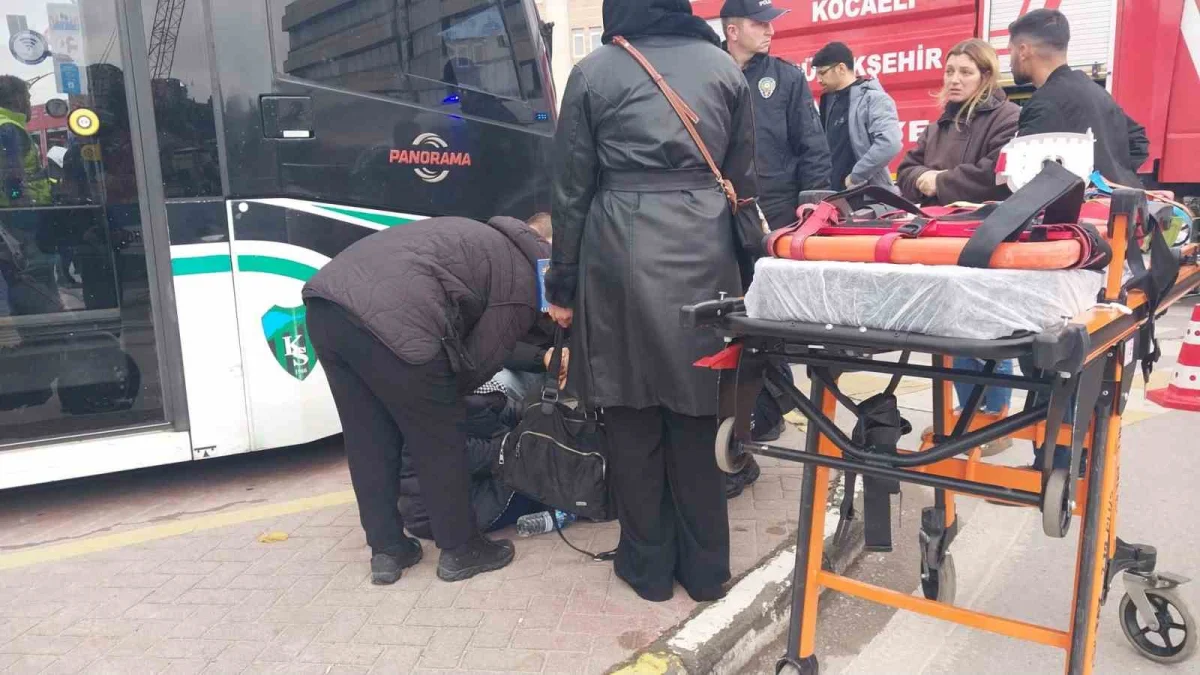 İzmit'te tramvayın çarptığı iki kadından biri ağır yaralandı 3