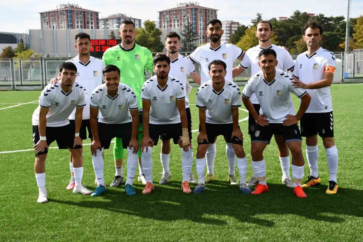 Kocasinan Şimşekspor evinde Onikişubat SK'ye tek golle boyun eğdi 4