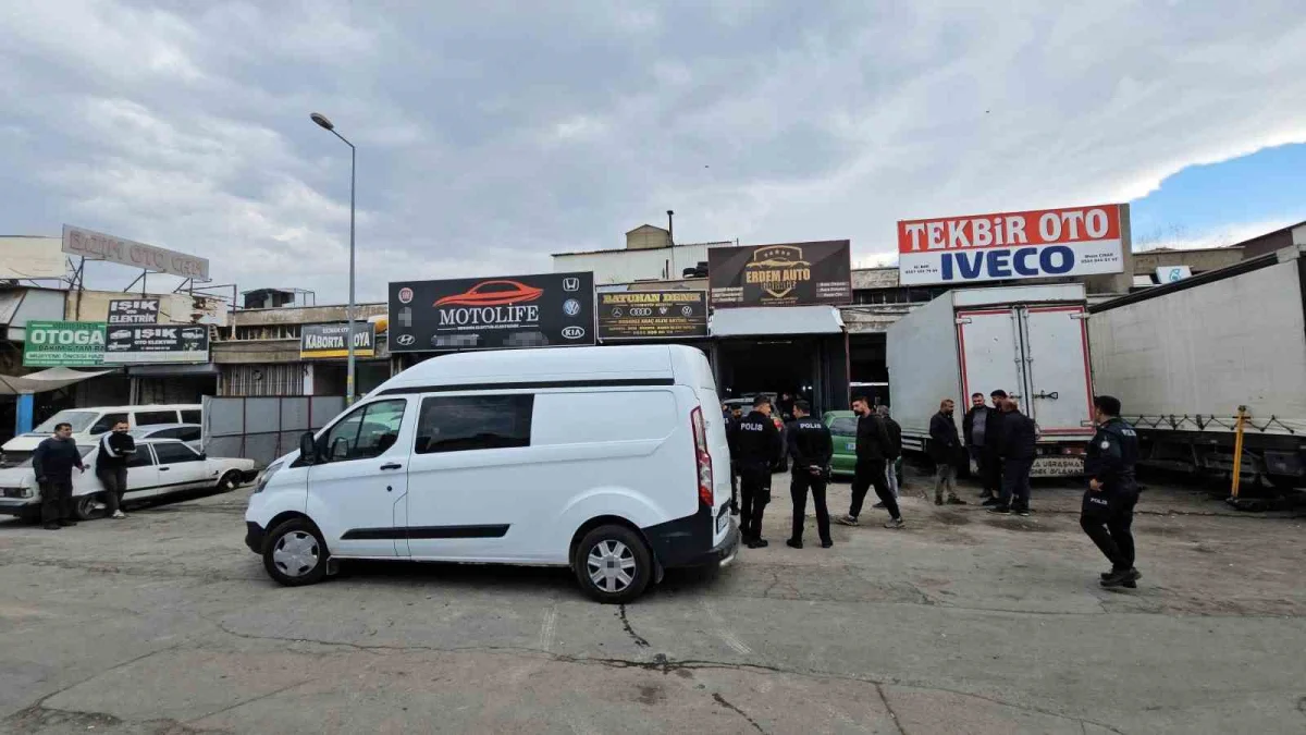 Kayseri'de oto tamircisinde silahlı kavga: Biri ağır 3 yaralı 2