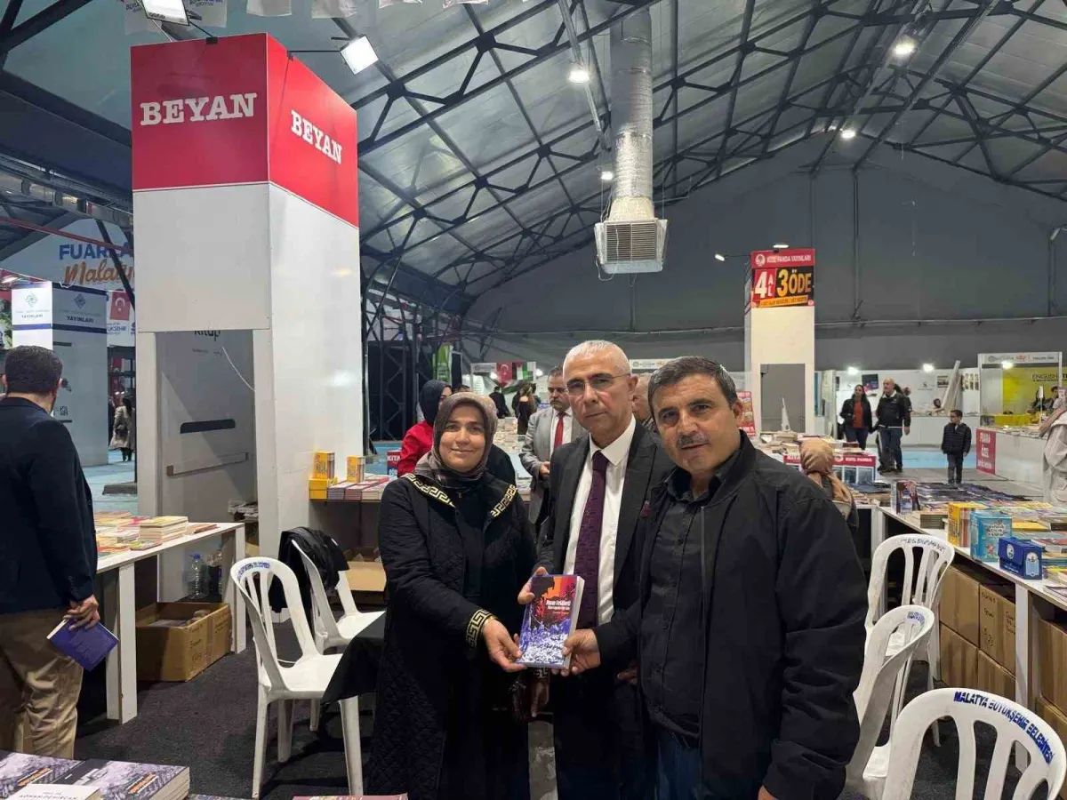 Malatya'da depreme yakalanan yazar yaşadıklarını kitaplaştırdı 2