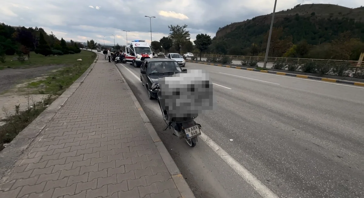 Karabük'te devrilen motosiklet metrelerce sürüklendi: Sürücü yaralandı 4
