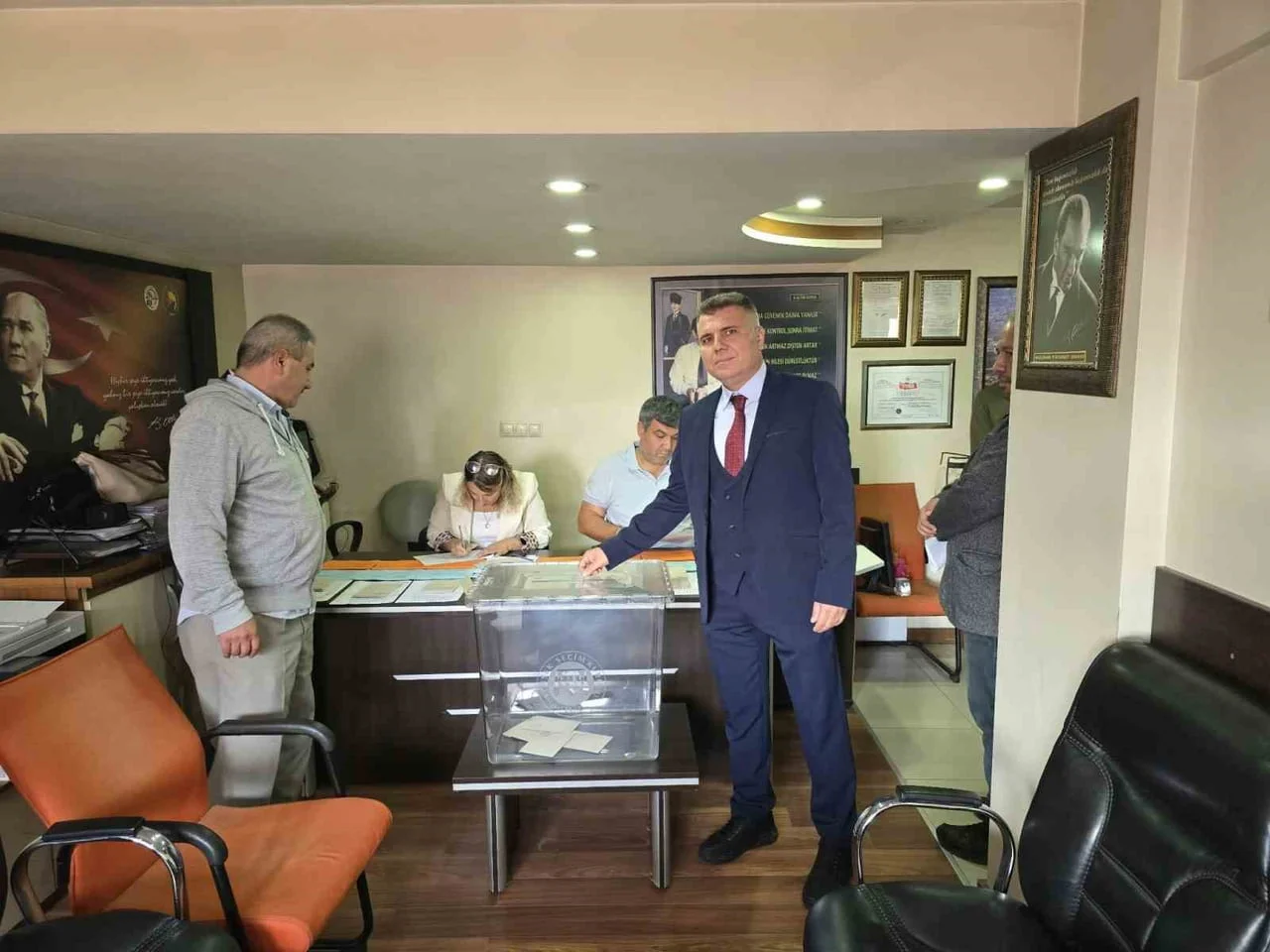 DENİB AKADEMİ MASTER TARAFINDAN DÜZENLENEN "İNSAN+ YAPAY ZEKA İŞ BİRLİĞİ" EĞİTİMİ, YOĞUN KATILIMLA...