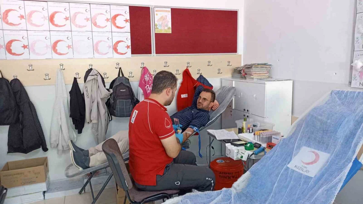 Havza'da ilkokulda düzenlenen kan bağışı kampanyasında 60 ünite toplandı 3