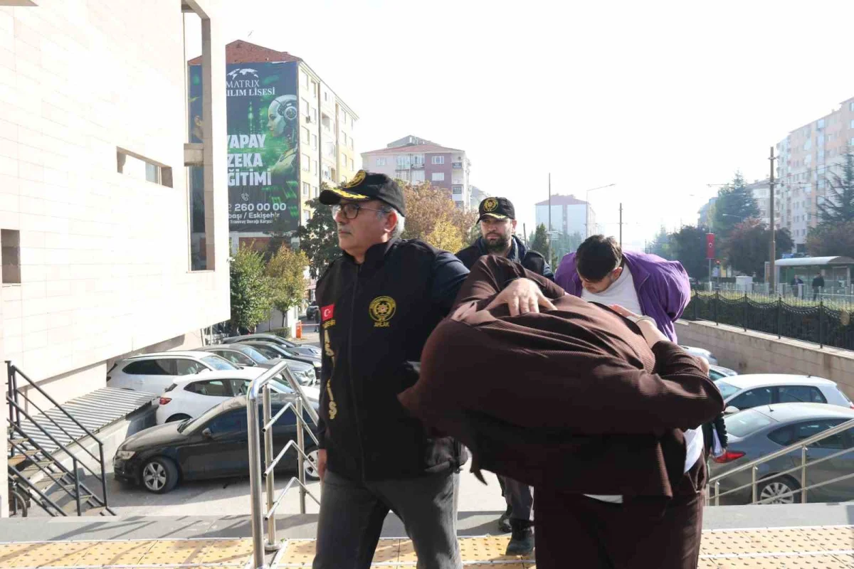 Eskişehir merkezli fuhuş operasyonunda 17 şüpheli adliyeye sevk edildi 2