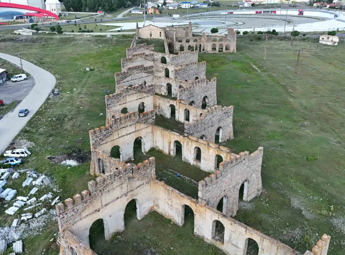 Sarıkamış'taki asırlık Cer Atölyeleri restore edilmeyi bekliyor 1