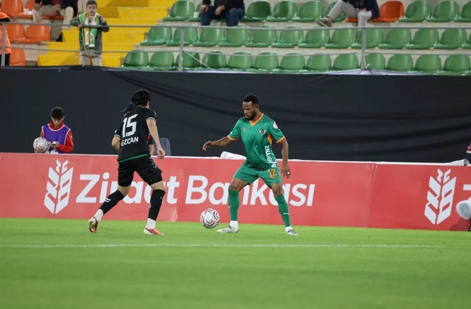 Alanyaspor kupada hata yapmadı: 12 Bingölspor'u 4-1'le geçti 4