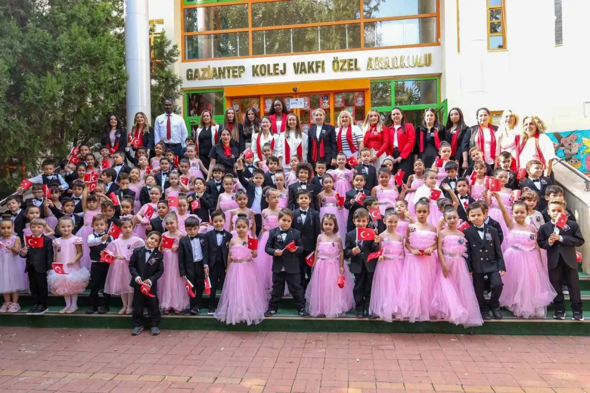 Gaziantep'te GKV öğrencileri 103. yıl dönümünü kortejle kutladı 4