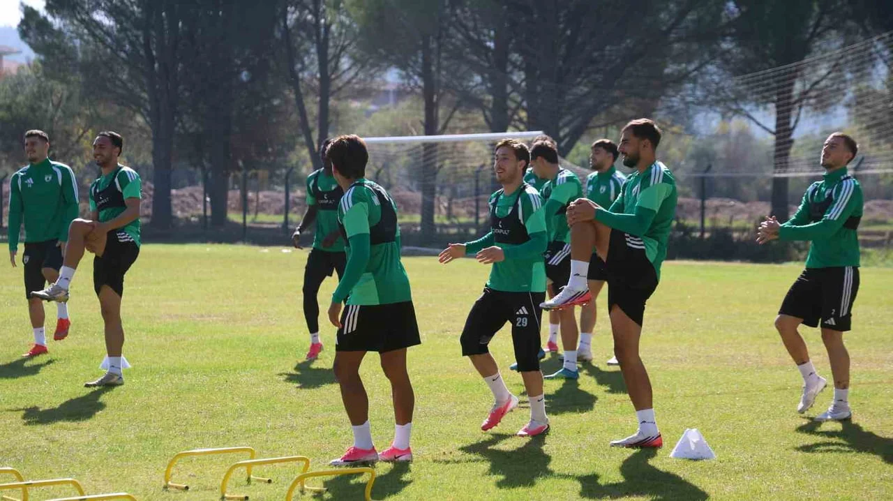 TRENDYOL 1. LİG’DE MÜCADELE EDEN MUĞLASPOR, SAHASINDA OYNAYACAĞI İSTANBULSPOR KARŞILAŞMASININ...