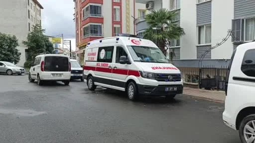 Bafra'da tüfekle oynarken ateş aldı, apartman sakinleri panik yaşadı