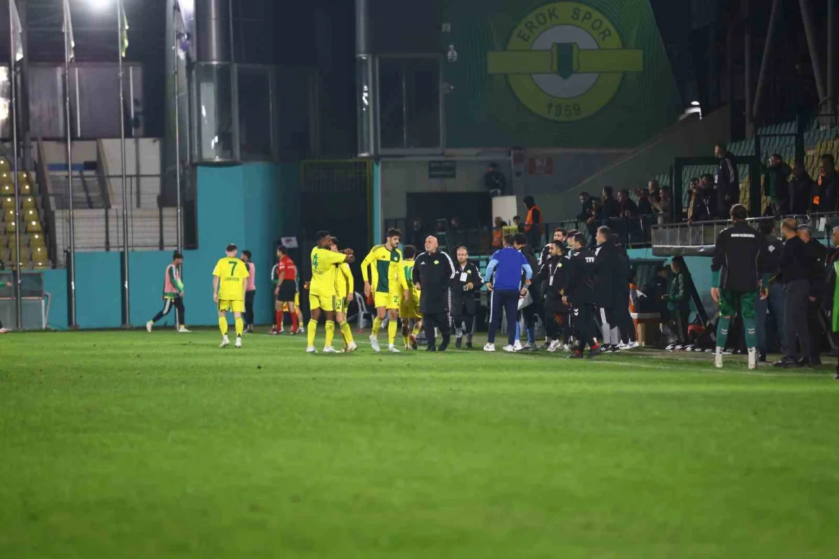 Trendyol 1. Lig maçında Esenler Erokspor evinde Ankara Keçiörengücü'nü 3-2 mağlup etti 3