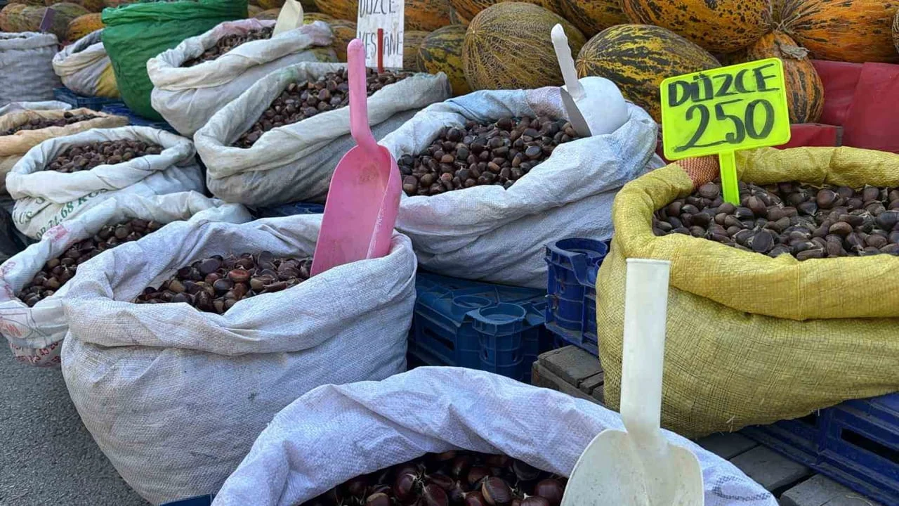 BOLU’DA HAVALARIN SERİNLEMEYE BAŞLAMASIYLA BİRLİKTE KIŞ AYLARININ VAZGEÇİLMEZ LEZZETLERİNDEN...