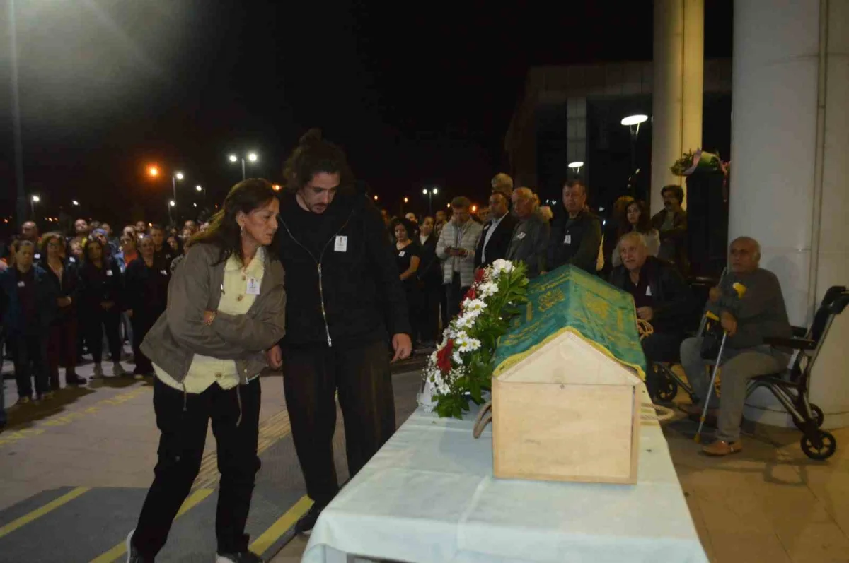 Ayvalık'taki deniz faciasında hayatını kaybeden Dr. Şahin Bingüllü görev yaptığı hastaneden uğurlandı 1