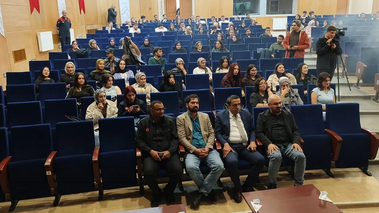 MUŞ İL AFET VE ACİL DURUM MÜDÜRLÜĞÜ (AFAD) TARAFINDAN (MAUN) SEBAHATTİN ZAİM KONFERANS SALONU’NDA...