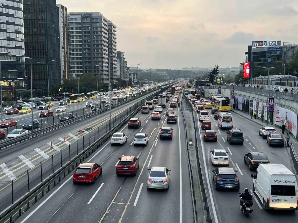 İstanbul'da kritik maçlar öncesi trafik yoğunluğu erken başladı 3