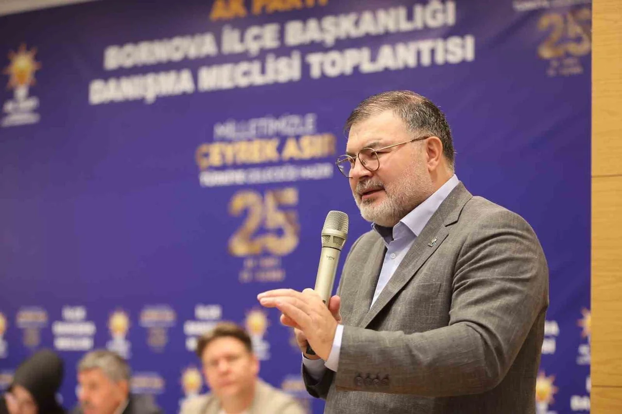 AK PARTİ İZMİR İL BAŞKANI BİLAL SAYGILI, BORNOVA İLÇE BAŞKANLIĞI TARAFINDAN DÜZENLENEN İLÇE...