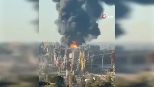 Rusya Savunma Bakanlığı, Karadeniz'de askeri malzeme taşıdığı belirtilen Ukrayna bandıralı iki...