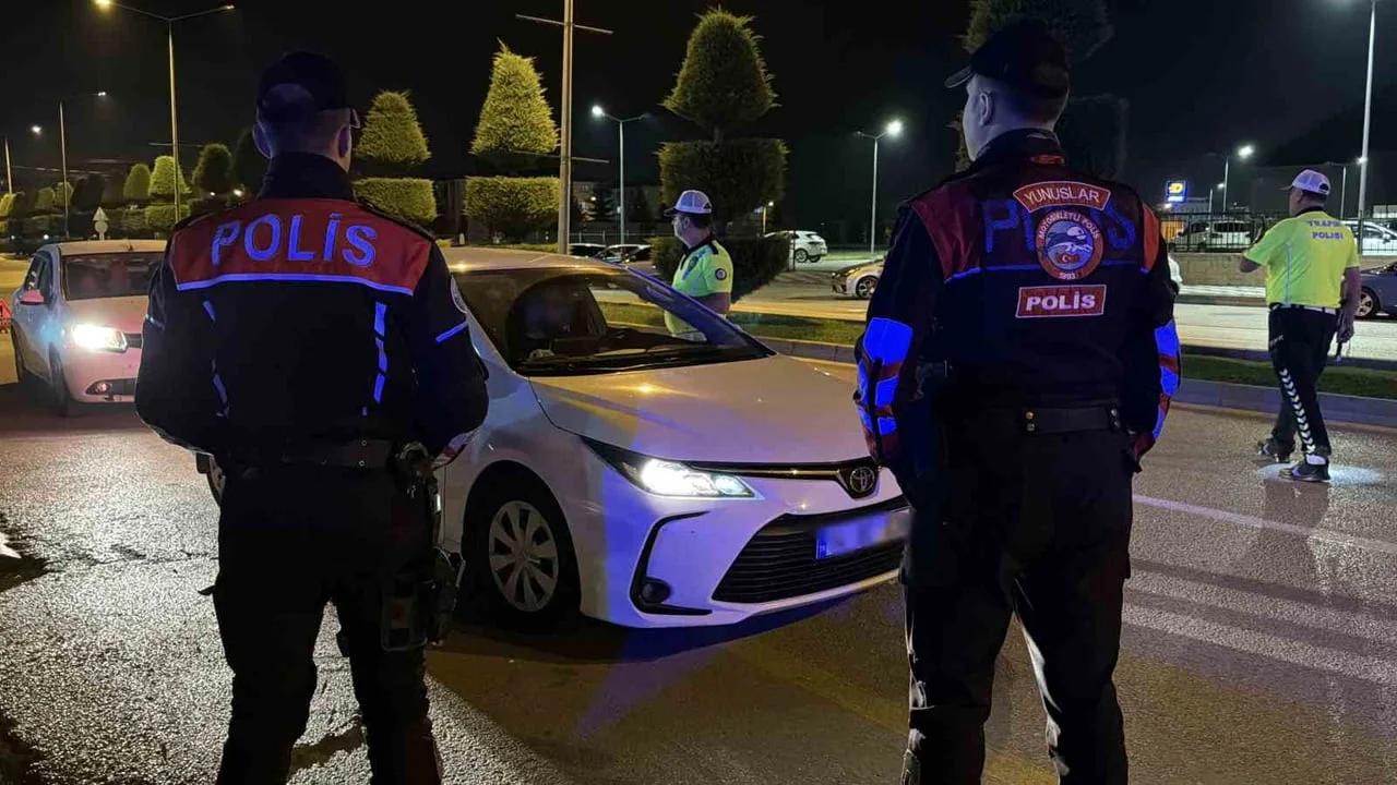 BOLU'DA İL EMNİYET MÜDÜRLÜĞÜ VE İL JANDARMA KOMUTANLIĞI EKİPLERİNİN 1-30 EYLÜL TARİHLERİ ARASINDA...