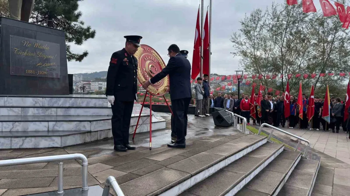 Alaplı'da Cumhuriyet Bayramı'nın 103. yılı törenle kutlandı 2