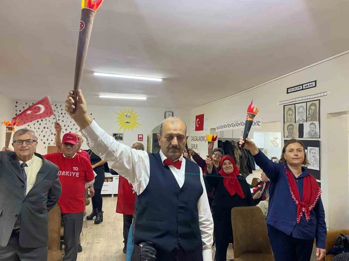 Odunpazarı Belediyesi'nin yaşlı bakım merkezlerinde Cumhuriyet coşkusu yaşandı 1
