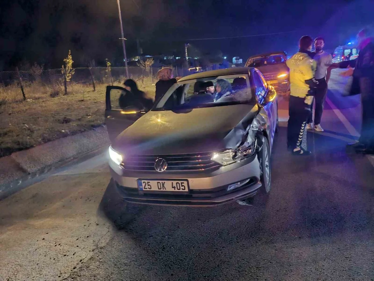 Bingöl'de otomobilin çarptığı iki yaya ağır yaralandı 1