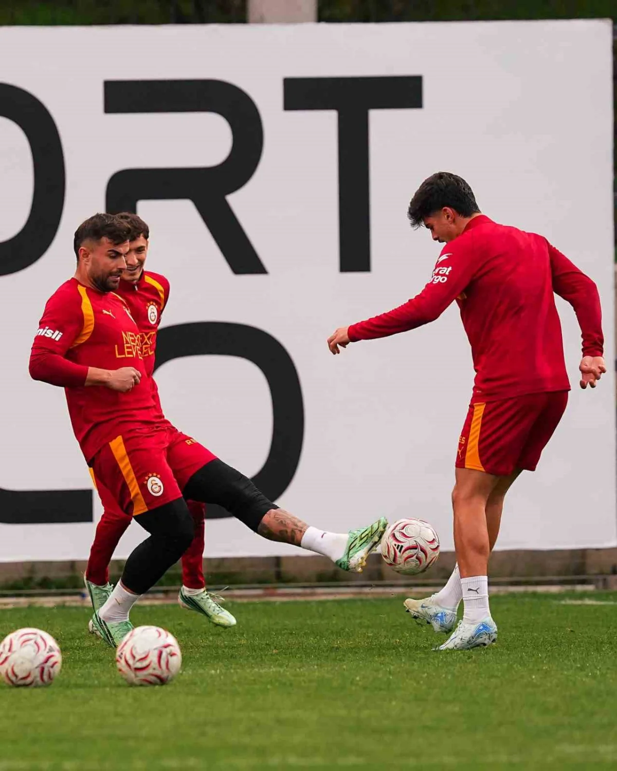 Galatasaray'da Fenerbahçe derbisi mesaisi sürüyor 1