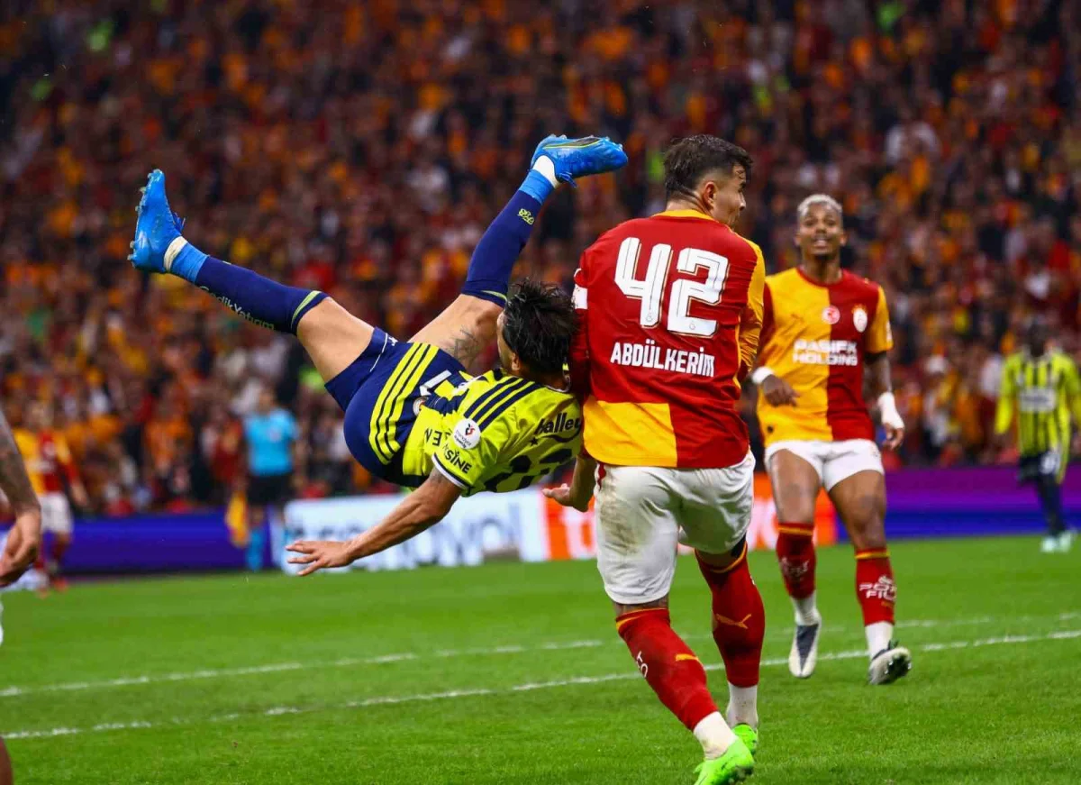 İrfan Can Kahveci derbide bir ilki yaşadı 3