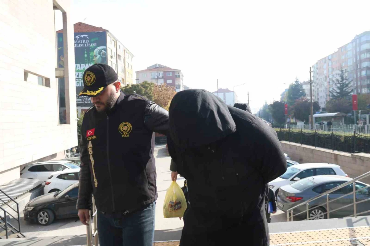 Eskişehir merkezli fuhuş operasyonunda 17 şüpheli adliyeye sevk edildi 1