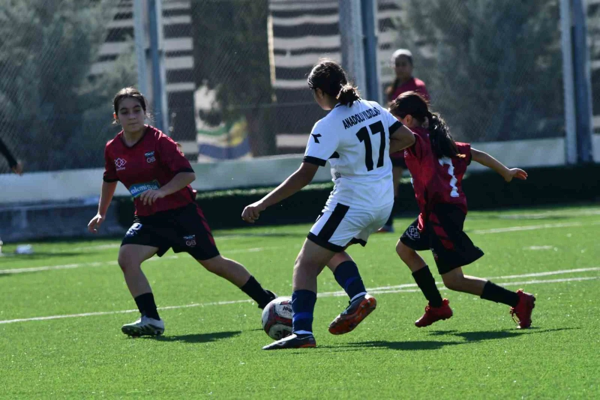 Anadolu Yıldızları, Kayseri Gençlerbirliği'ni 3-1 mağlup etti 2