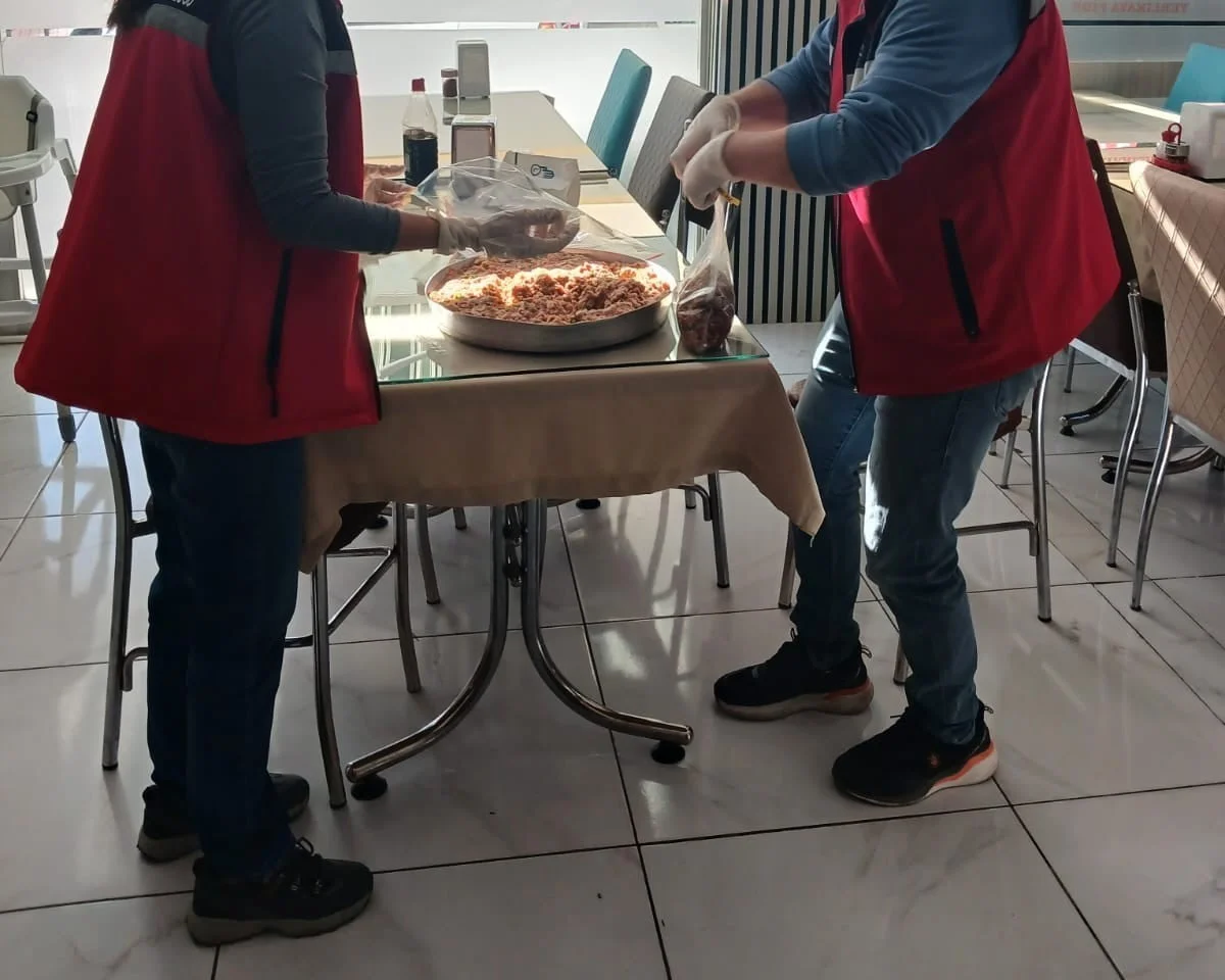 UŞAK İL TARIM VE ORMAN MÜDÜRLÜĞÜ EKİPLERİ TARAFINDAN ET VE ET ÜRÜNLERİNE YÖNELİK GERÇEKLEŞTİRİLEN...