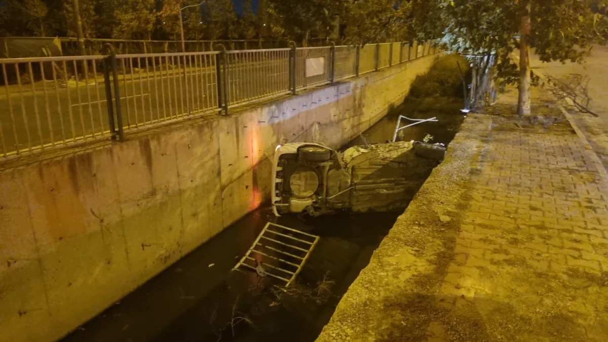Kayseri'de su kanalına uçan otomobildeki 2 kişi yaralandı 1