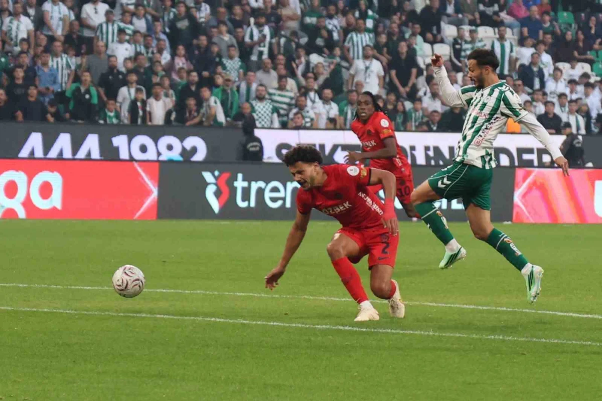Konyaspor sahasında Gençlerbirliği'ni iki golle devirdi 3