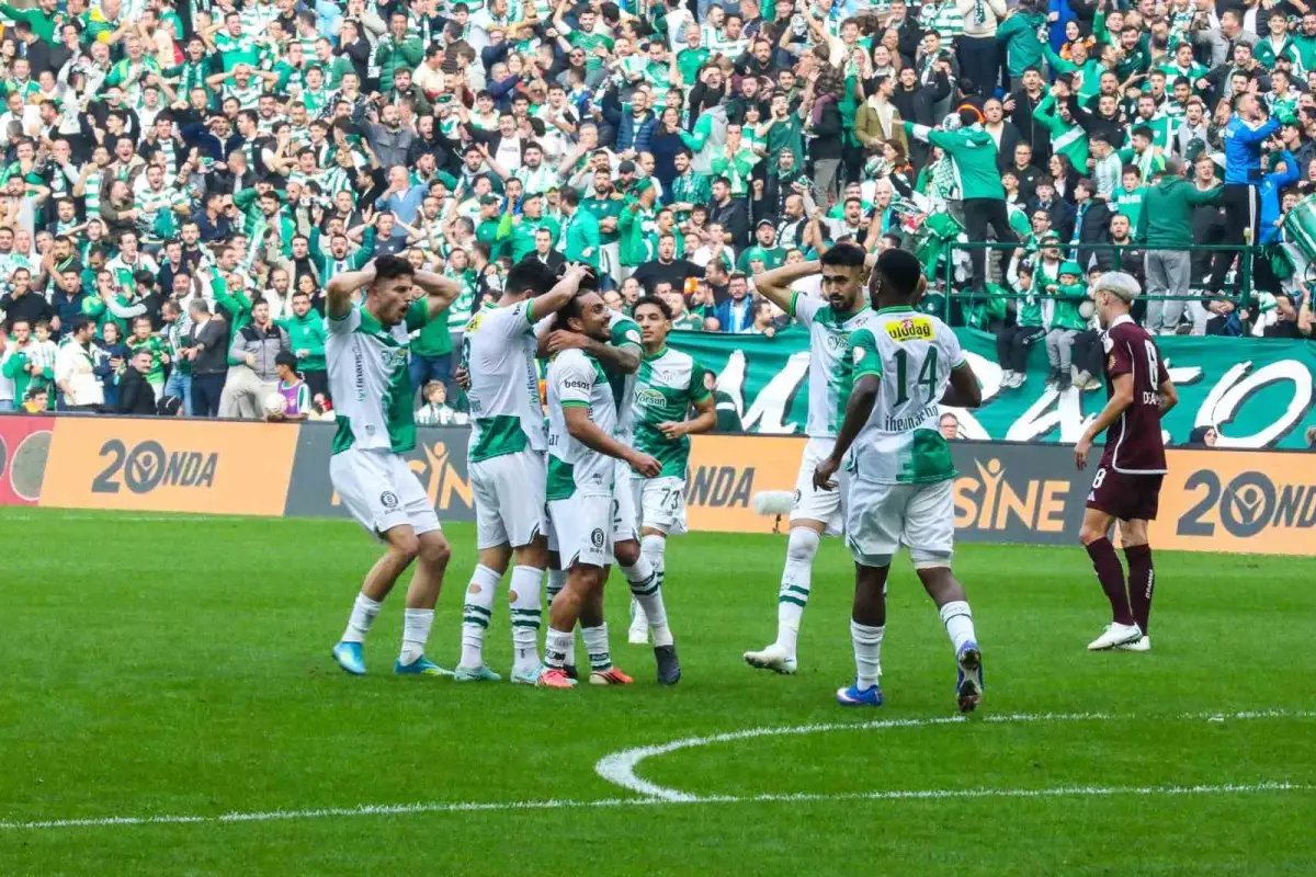 Trendyol 1. Lig: Bursaspor sahasında Bandırmaspor'u 3-0 mağlup etti 5