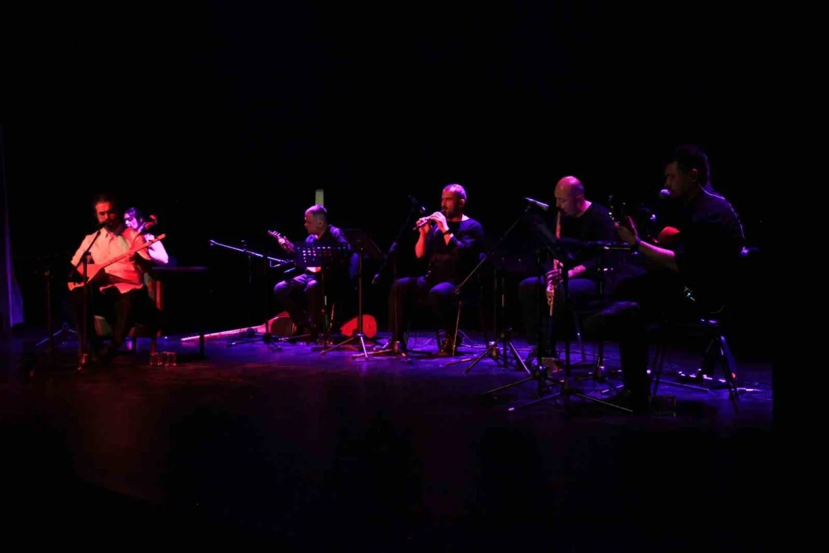 Eskişehir'de Manidar grubundan müzikseverlere özel konser 1