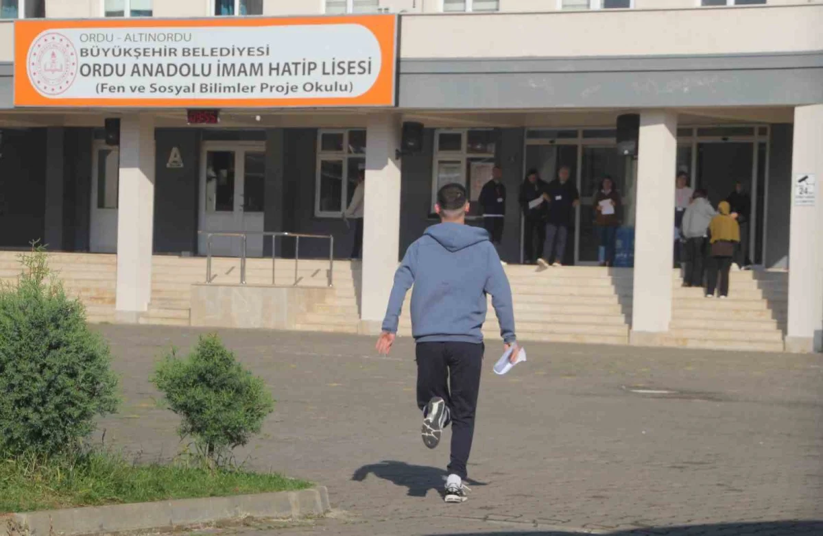 Ordu'da KPSS heyecanında son saniye telaşı 1